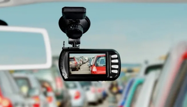 Alasan Pentingnya Camera di Mobil